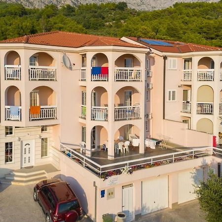 Apartments Simovic Tučepi Екстериор снимка