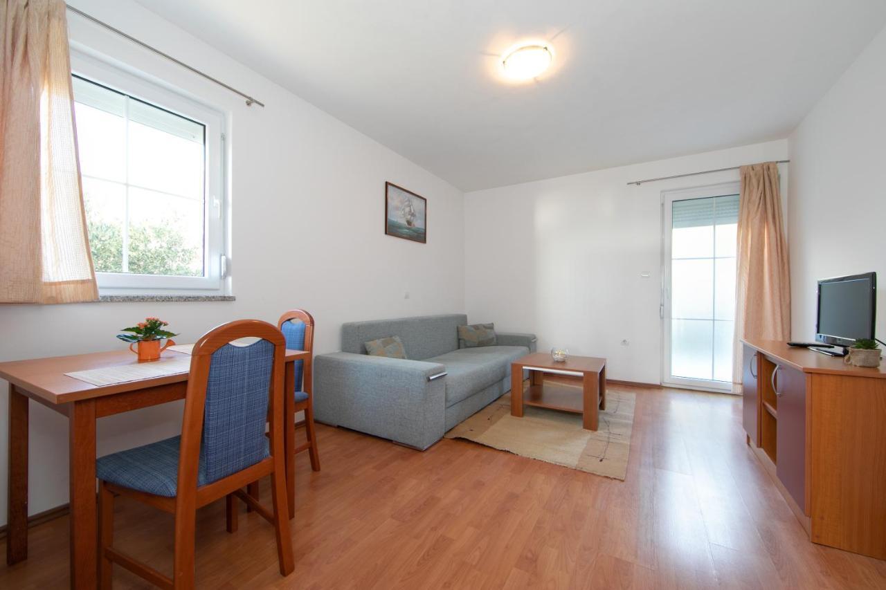 Apartments Simovic Tučepi Екстериор снимка