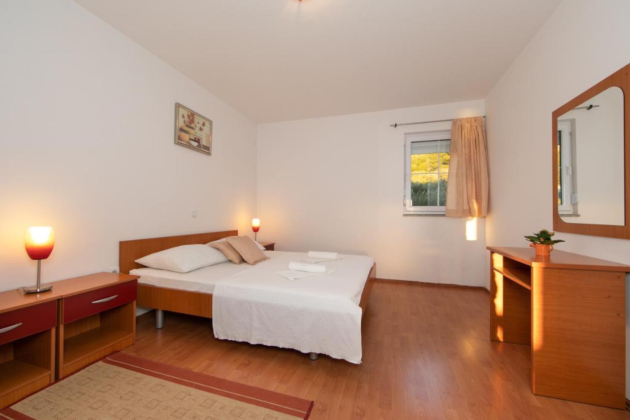 Apartments Simovic Tučepi Екстериор снимка
