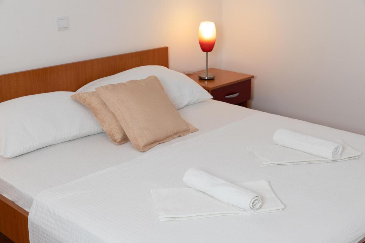 Apartments Simovic Tučepi Екстериор снимка