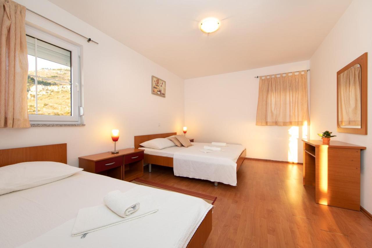 Apartments Simovic Tučepi Екстериор снимка