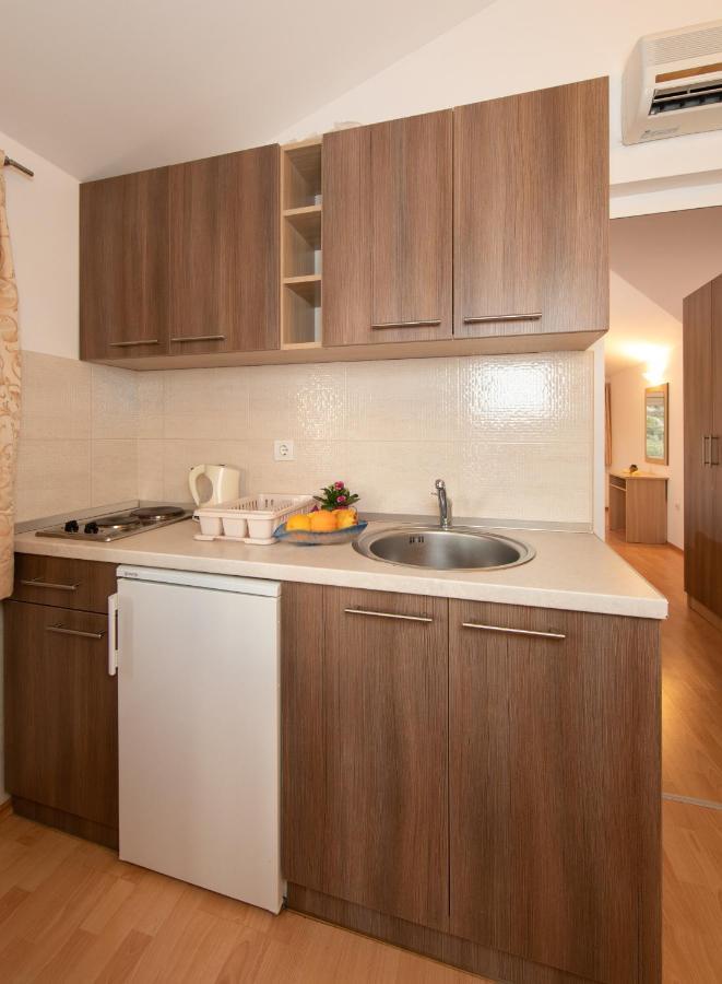 Apartments Simovic Tučepi Екстериор снимка